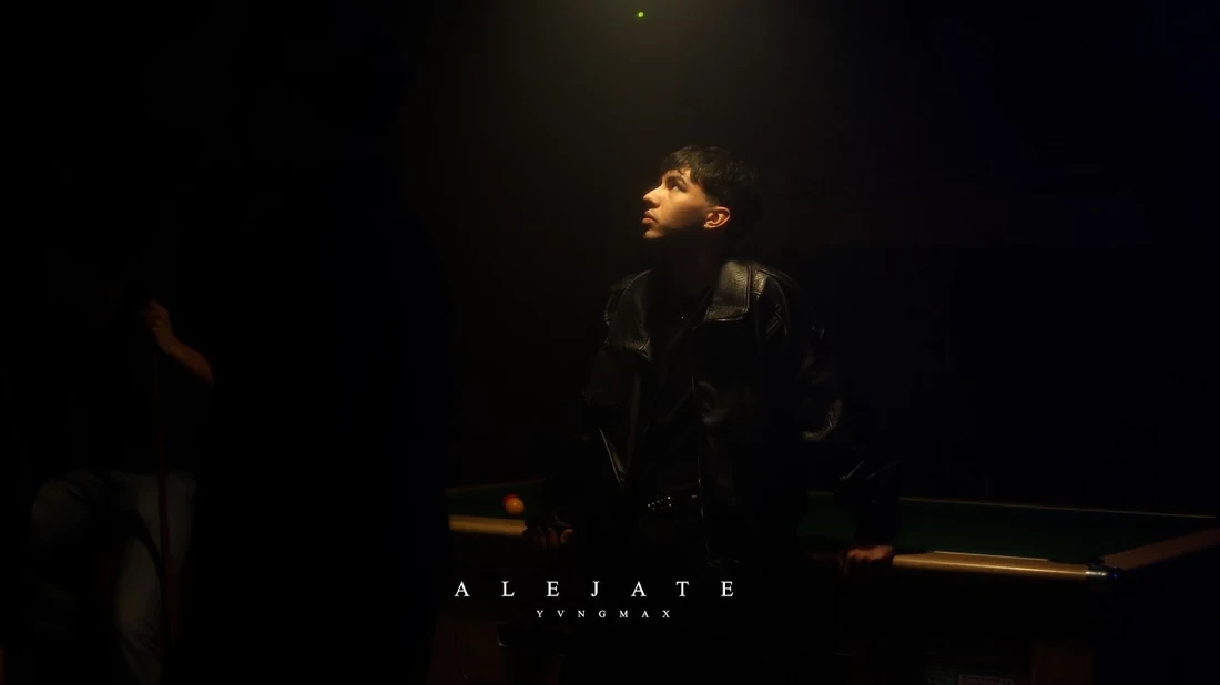 Portada de Aléjate, de YvngMax